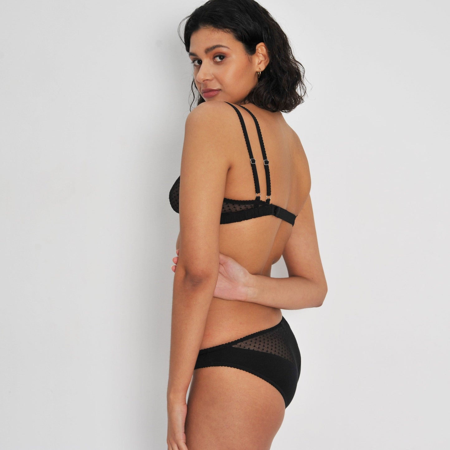 ANGLED BRIEF, COTTON STRETCH TULLE / ORGANIC COTTON JERSEY, BLACK, 24-26-143